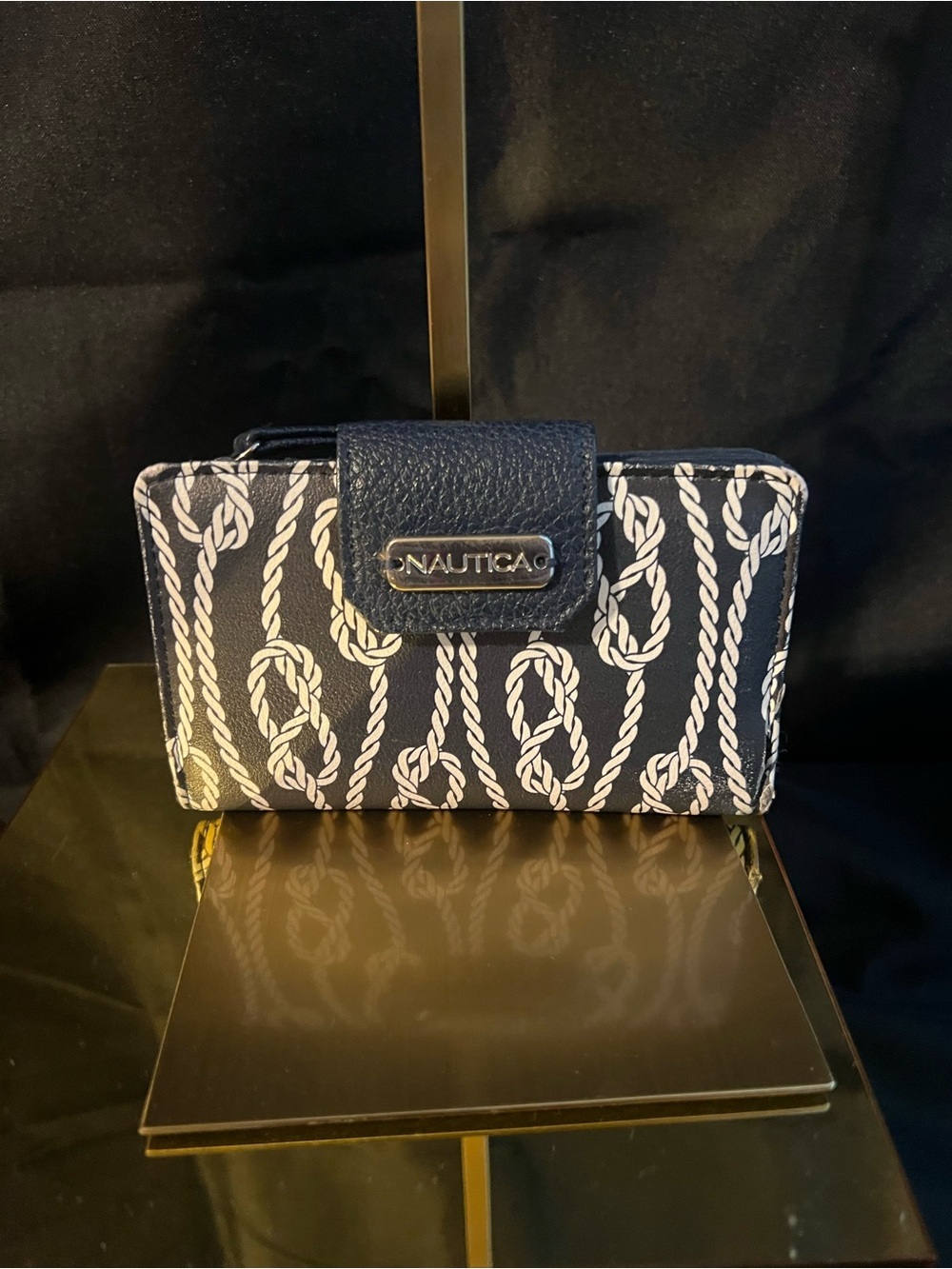 Nautica Navy and White Rope-Print Card Wallet - Picture 9 of 9